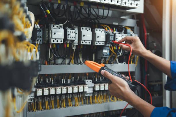 Best Local Electrician Companies  in Maplewood, WA